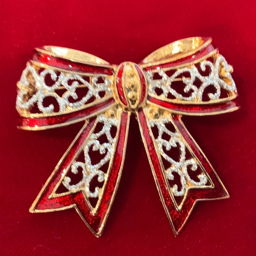 Vintage Bow Brooch
